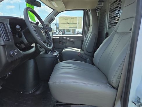 New 2025 Chevrolet Express 2500 w/ Driver Convenience Package image 10