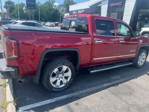 Used 2018 GMC Sierra 1500 SLT AWD/4WD image 3
