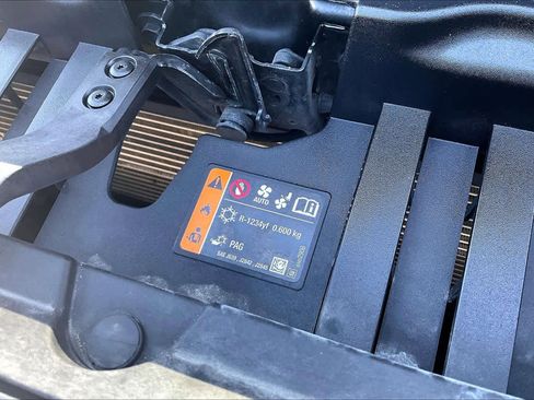 Certified 2022 GMC Sierra 1500 SLT image 32