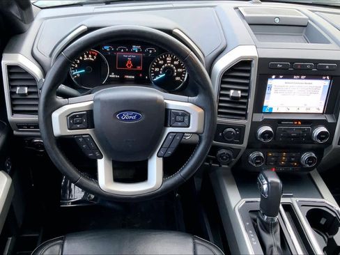 Used 2019 Ford F150 Lariat w/ Equipment Group 502A Luxury image 5