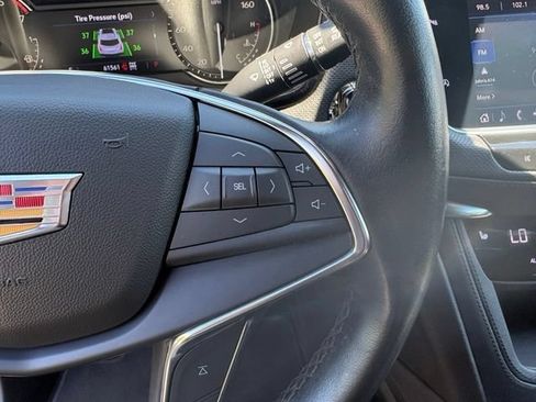 Used 2020 Cadillac XT5 Luxury w/ LPO, Floor Liner Package AWD/4WD image 30