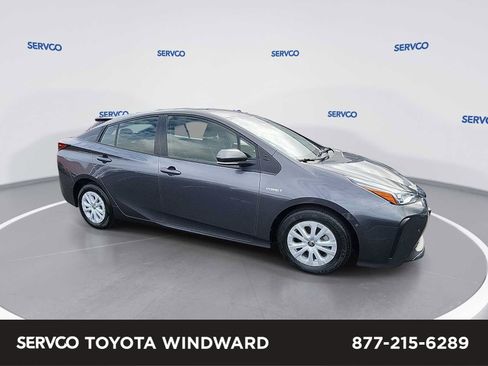 Used 2022 Toyota Prius LE image 1