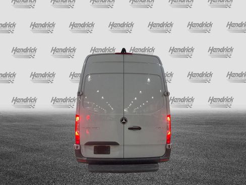 Used 2023 Mercedes-Benz Sprinter 2500 image 42