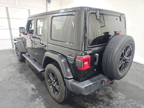 Used 2020 Jeep Wrangler Unlimited Sahara AWD/4WD image 6