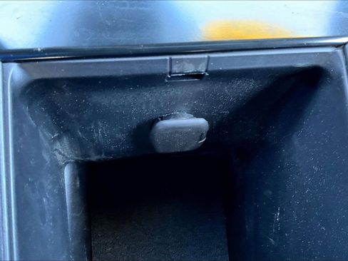 Used 2025 Toyota Camry SE image 31