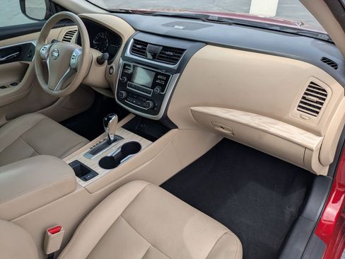 Used 2016 Nissan Altima 2.5 SL FWD image 28