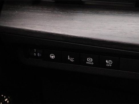 Certified 2023 Nissan Ariya AWD image 19