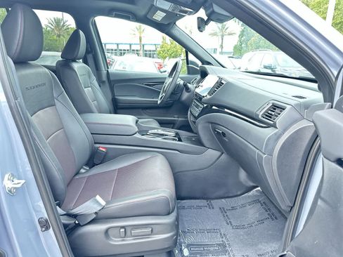 Used 2026 Honda Ridgeline Black Edition image 17