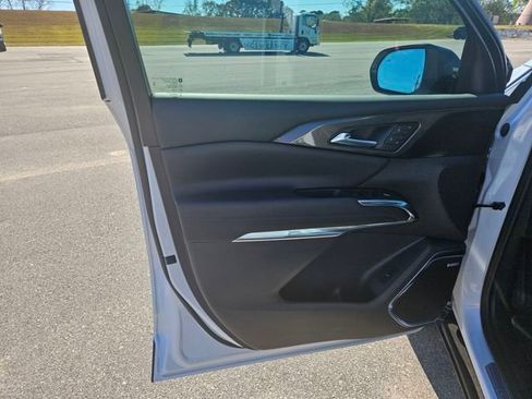 New 2026 Chevrolet Traverse High Country image 10