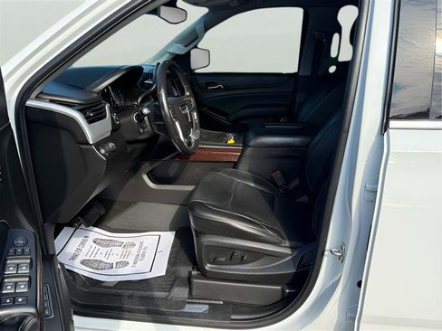 Used 2018 GMC Yukon XL SLT image 16