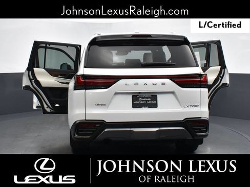 Used 2025 Lexus LX 700h Luxury AWD/4WD image 26
