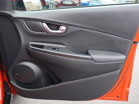 Used 2020 Hyundai Kona Limited image 28