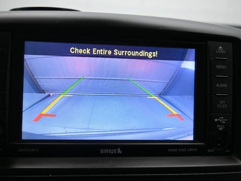 Used 2018 Dodge Grand Caravan SE w/ UConnect Hands-Free Group image 12