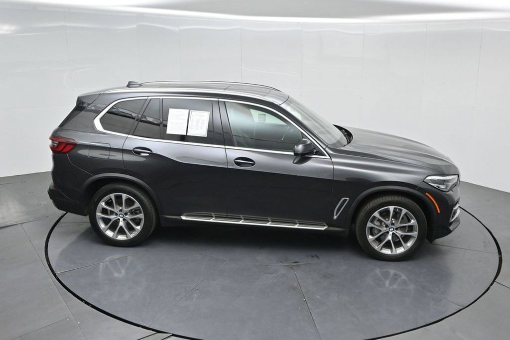 Used 2023 BMW X5 xDrive40i AWD/4WD image 47