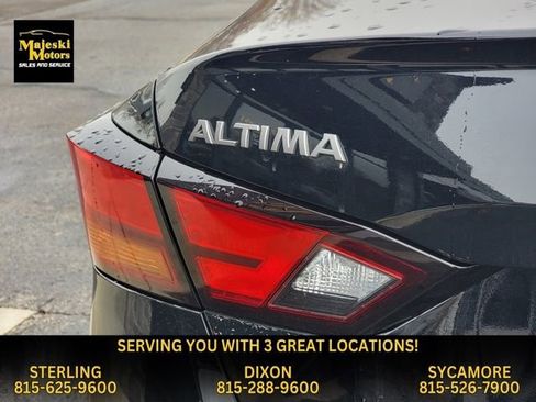 Used 2024 Nissan Altima 2.5 SV image 13