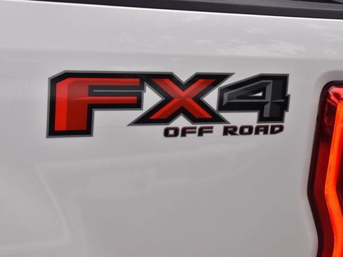 Used 2018 Ford F250 Limited w/ FX4 Off-Road Package AWD/4WD image 43
