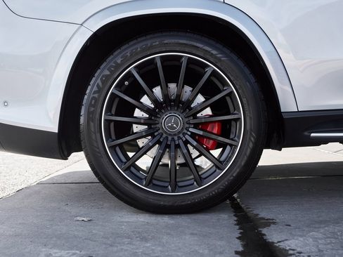 Used 2024 Mercedes-Benz GLS 63 AMG 4MATIC image 19