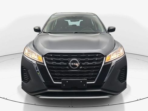 Used 2023 Nissan Kicks S w/ Interior Electronics Package FWD image 4