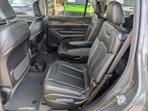 Certified 2023 Jeep Grand Cherokee L Limited w/ Black Appearance Package image 12