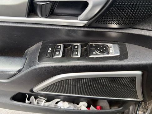 Used 2020 Kia Telluride S AWD/4WD image 18