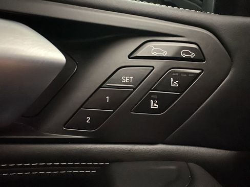 Used 2021 BMW X6 M w/ Executive Package image 11