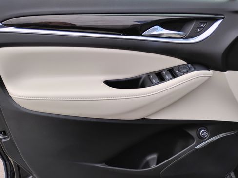 Used 2024 Buick Enclave Essence w/ Trailering Package, 5000 lbs. image 15