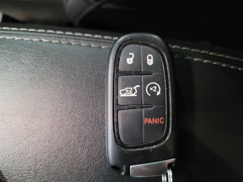 Used 2021 Jeep Cherokee Latitude Lux w/ Comfort/Convenience Group image 32