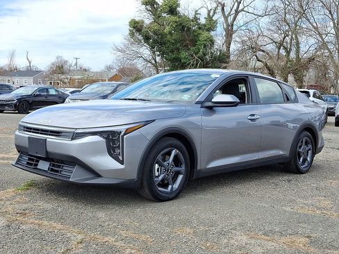 Certified 2025 Kia K4 LXS image 3