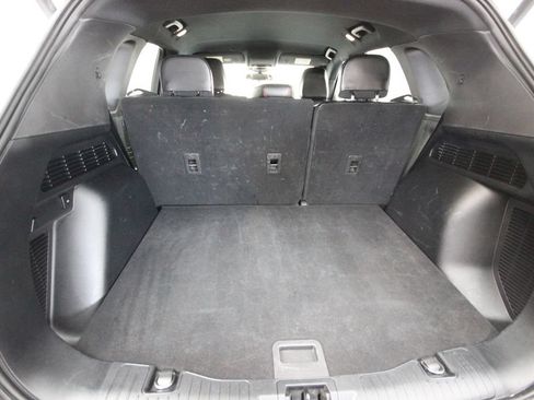 Used 2023 Ford Escape ST-Line AWD/4WD image 6