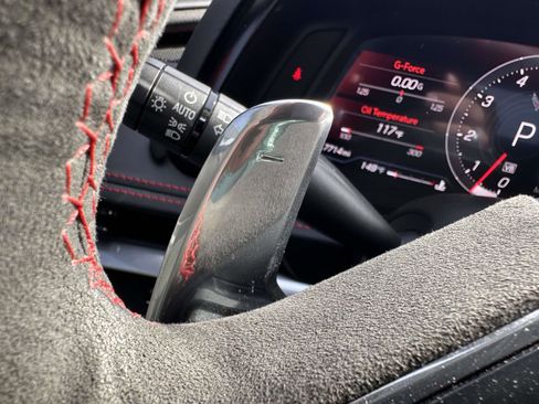 Used 2022 Chevrolet Corvette Stingray Premium Conv w/ Z51 Performance Package image 16