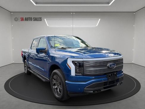 Used 2022 Ford F150 Lightning Lariat w/ Equipment Group 511A High AWD/4WD image 7