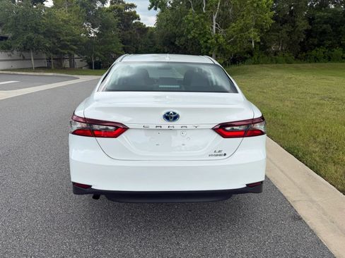 Used 2021 Toyota Camry LE w/ Cold Weather Package FWD image 6