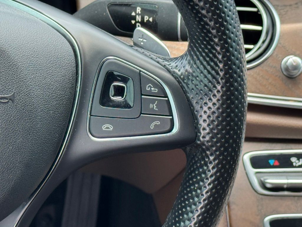 Used 2018 Mercedes-Benz E 400 4MATIC Sedan image 30
