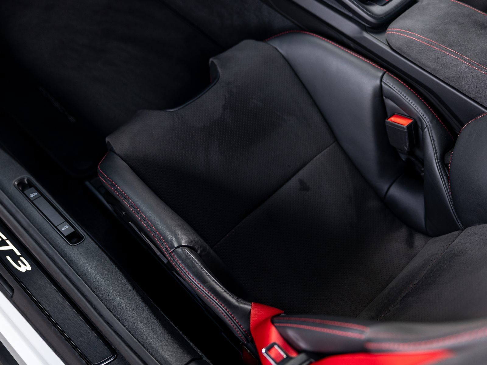 Certified 2026 Porsche 911 GT3 RWD image 29