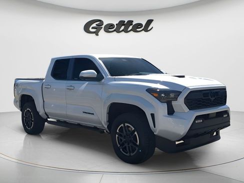 New 2026 Toyota Tacoma TRD Sport image 3