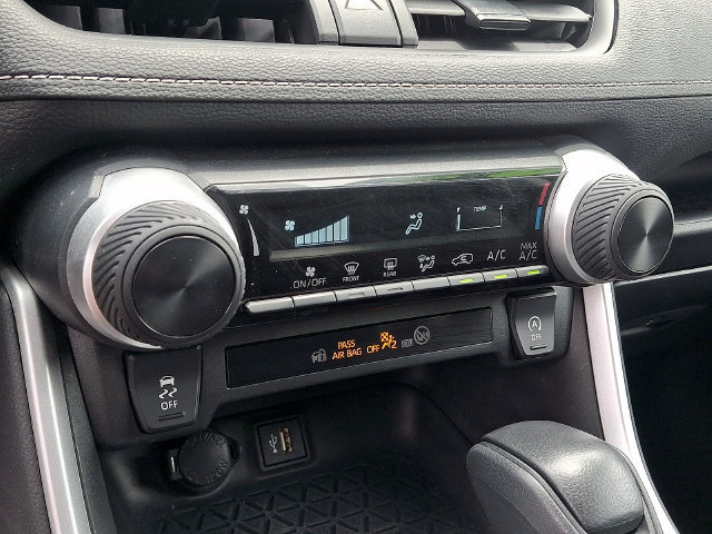 Used 2023 Toyota RAV4 LE AWD/4WD image 16