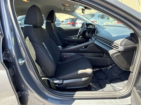 Certified 2024 Hyundai Elantra SEL FWD image 39