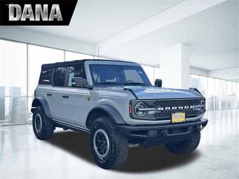 Certified 2021 Ford Bronco Badlands image 1