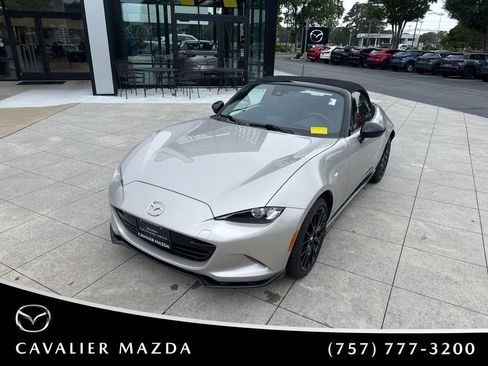 Certified 2023 MAZDA MX-5 Miata Club w/ Brembo/BBS Recaro Package RWD image 3