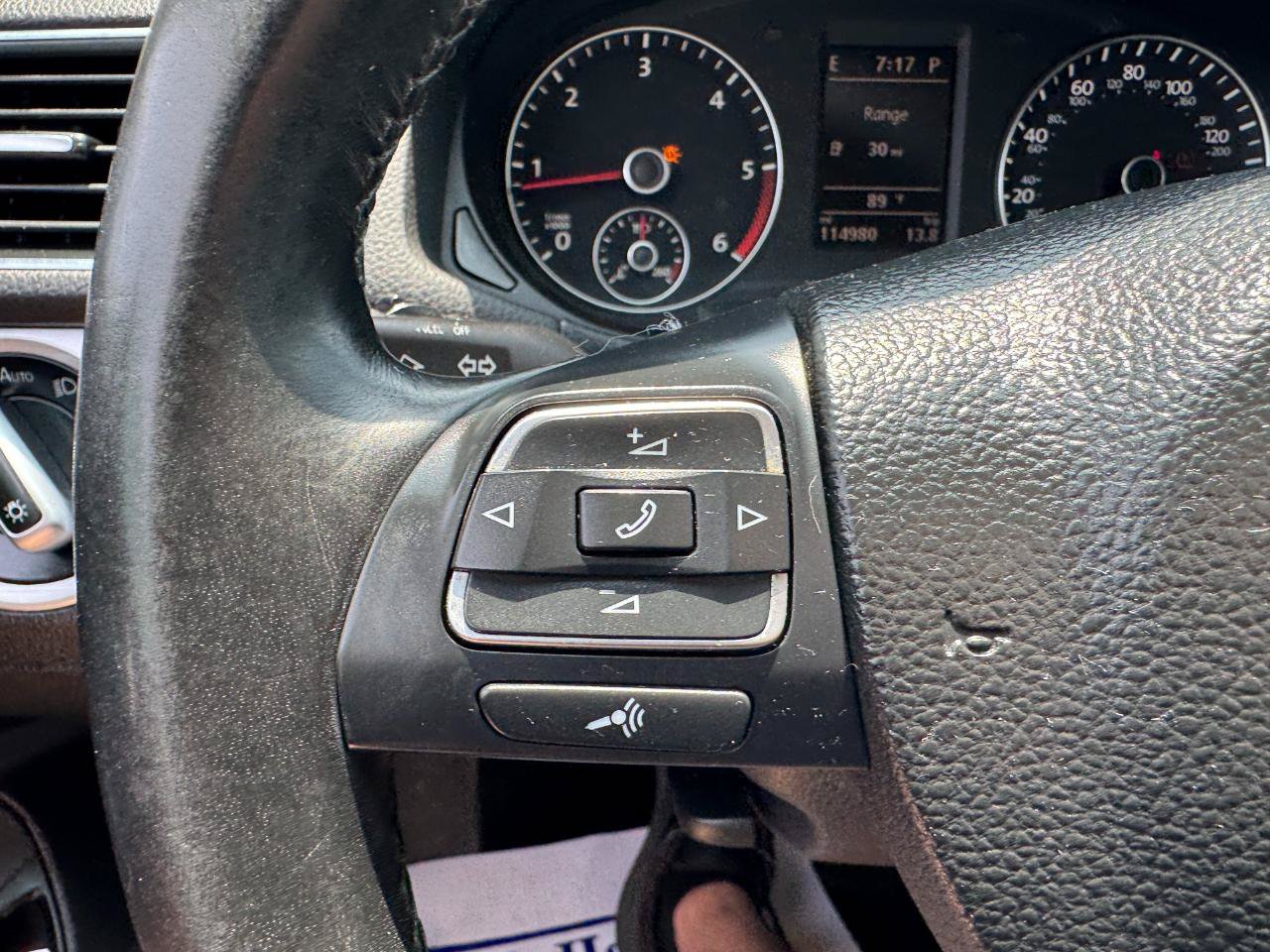 Used 2013 Volkswagen Passat TDI SE FWD image 28