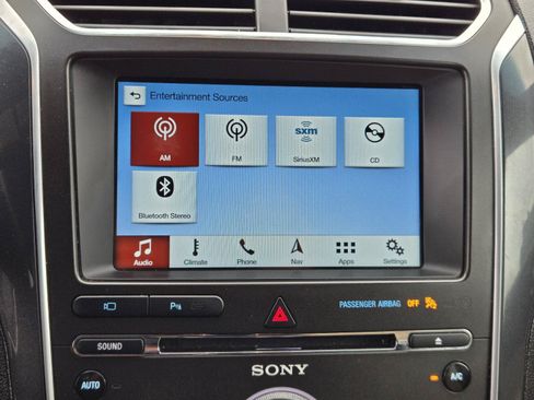Used 2017 Ford Explorer Limited FWD image 9