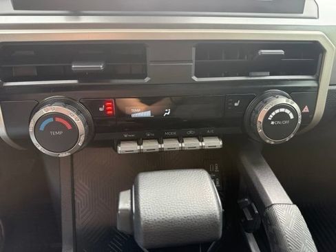 Certified 2024 Toyota Tacoma SR5 AWD/4WD image 24