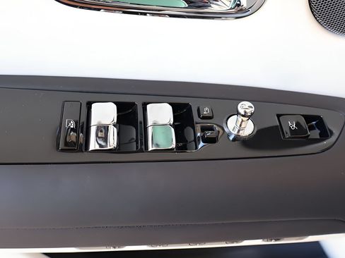 New 2027 Rolls-Royce Ghost AWD/4WD image 13