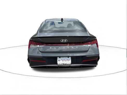 New 2026 Hyundai Elantra SEL Sport FWD image 4
