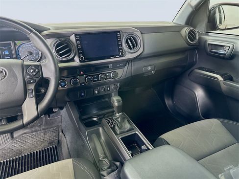 Used 2023 Toyota Tacoma TRD Sport image 19