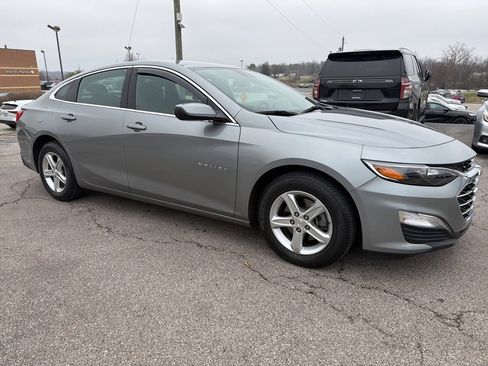 Used 2024 Chevrolet Malibu LS image 3