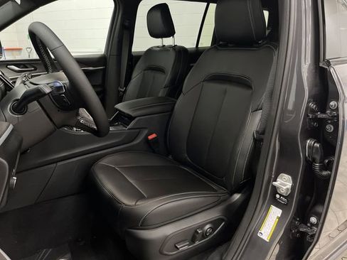 New 2025 Jeep Grand Cherokee L Limited image 4