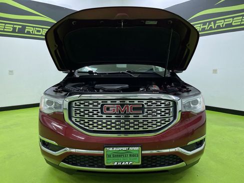 Used 2019 GMC Acadia Denali image 4