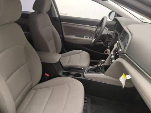 Used 2020 Hyundai Elantra SEL image 21