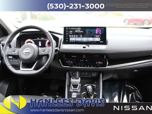 Used 2024 Nissan Rogue SL w/ SL Premium Package image 30